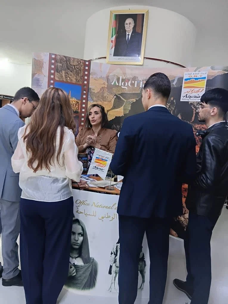 مشاركة الديوان في الطبعة الثالثة لمنتدى التربصات والتوظيف