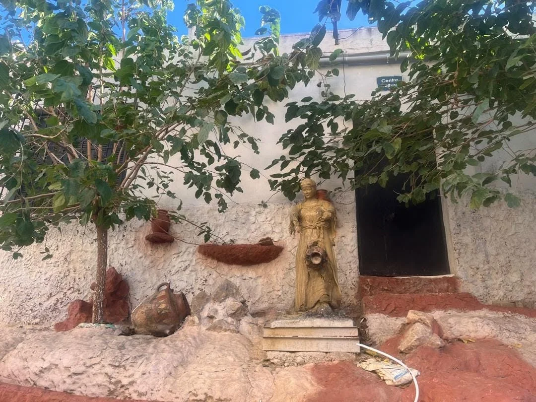 The journalists' trip to the historical village of Igil Emola