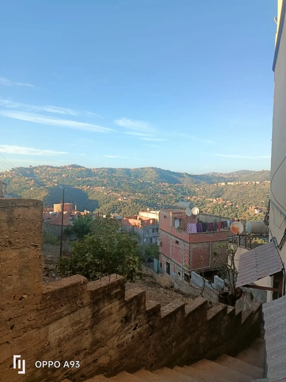 The journalists' trip to the historical village of Igil Emola