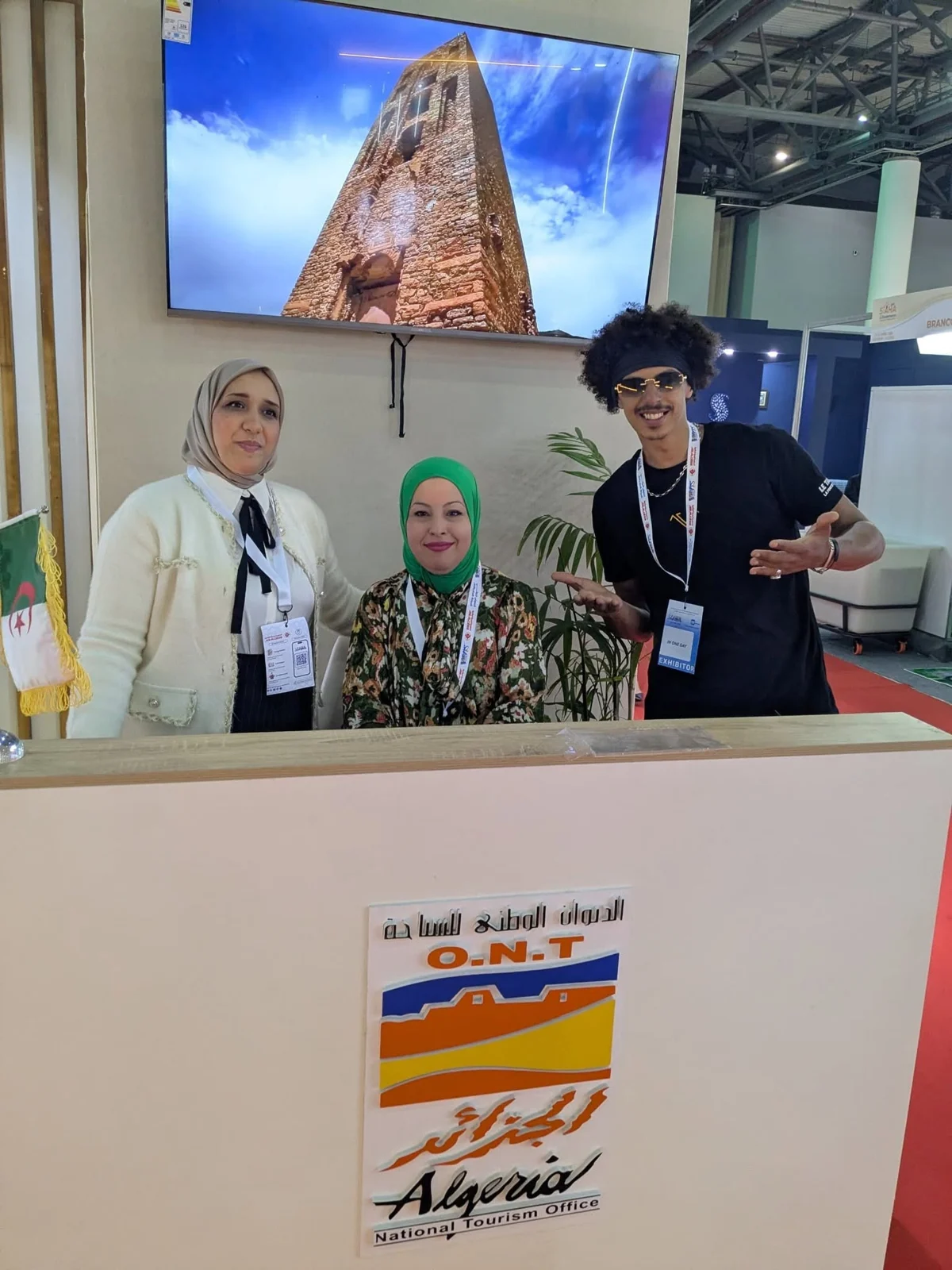 اليوم الثاني من مشاركة الديوان في صالون السياحة بوهران