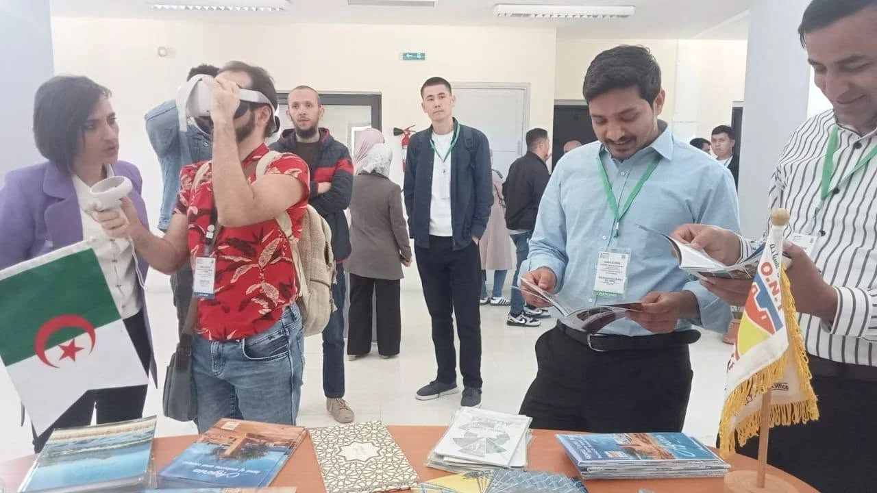 迪万参与国家高等数学学院科学研讨会