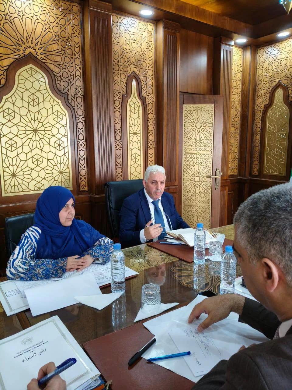 بيان إعلامي لوزارة السياحة بشأن احترام القوانين في المؤسسات الفندقية