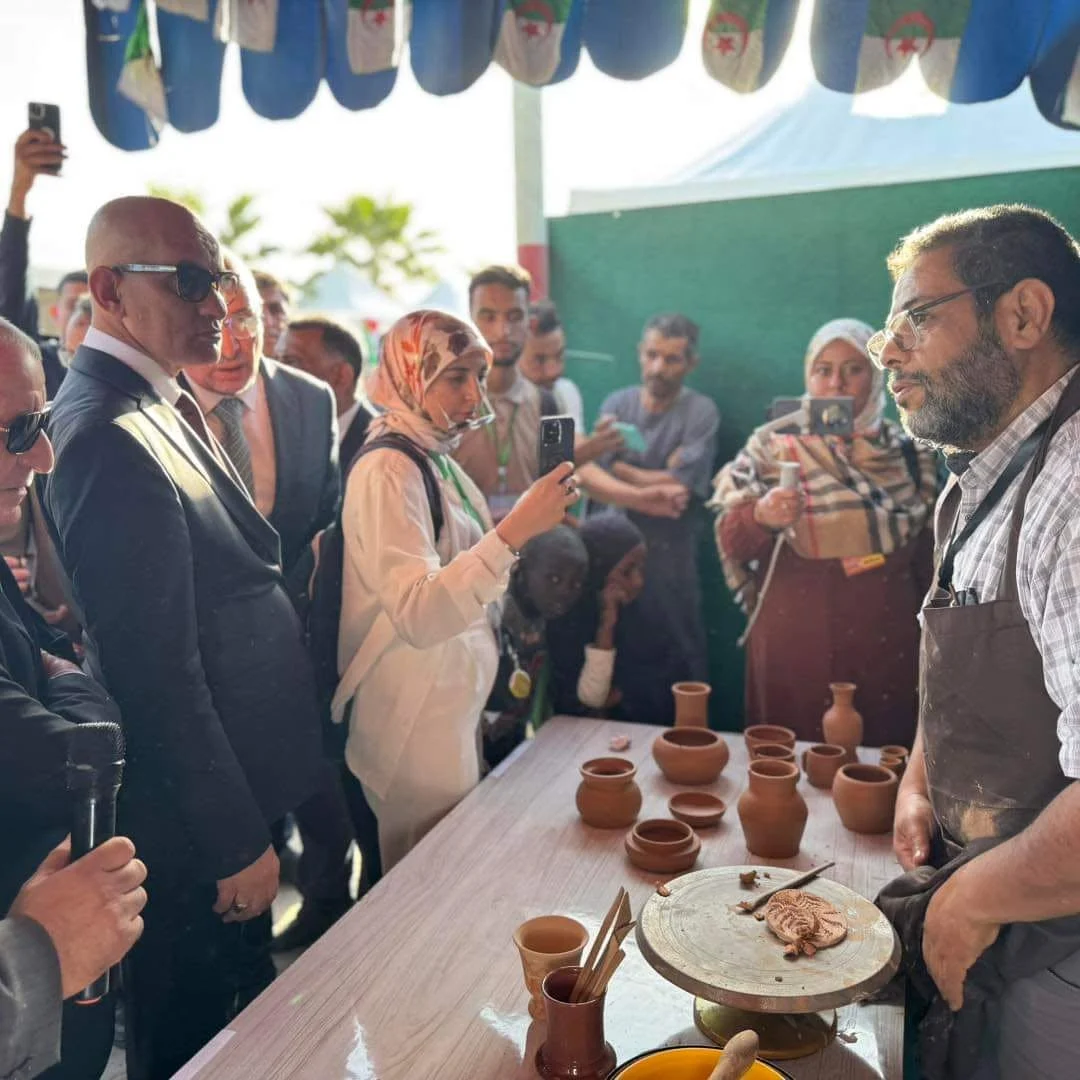 Foire aux arts du main-d'œuvre pendant le festival FITS 2024