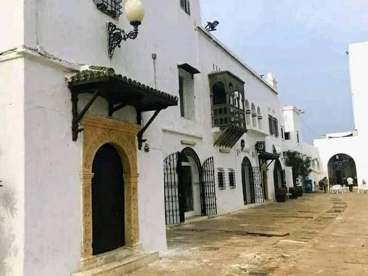 西迪·法尔杰旅游胜地