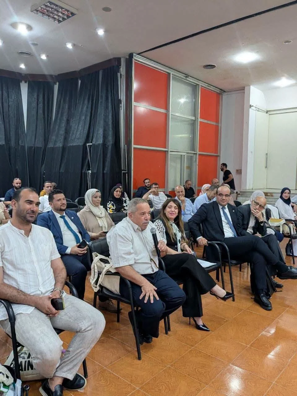 لقاء تحسيسي حول دور وكالات السياحة والأسفار في الترويج للوجهة الجزائرية