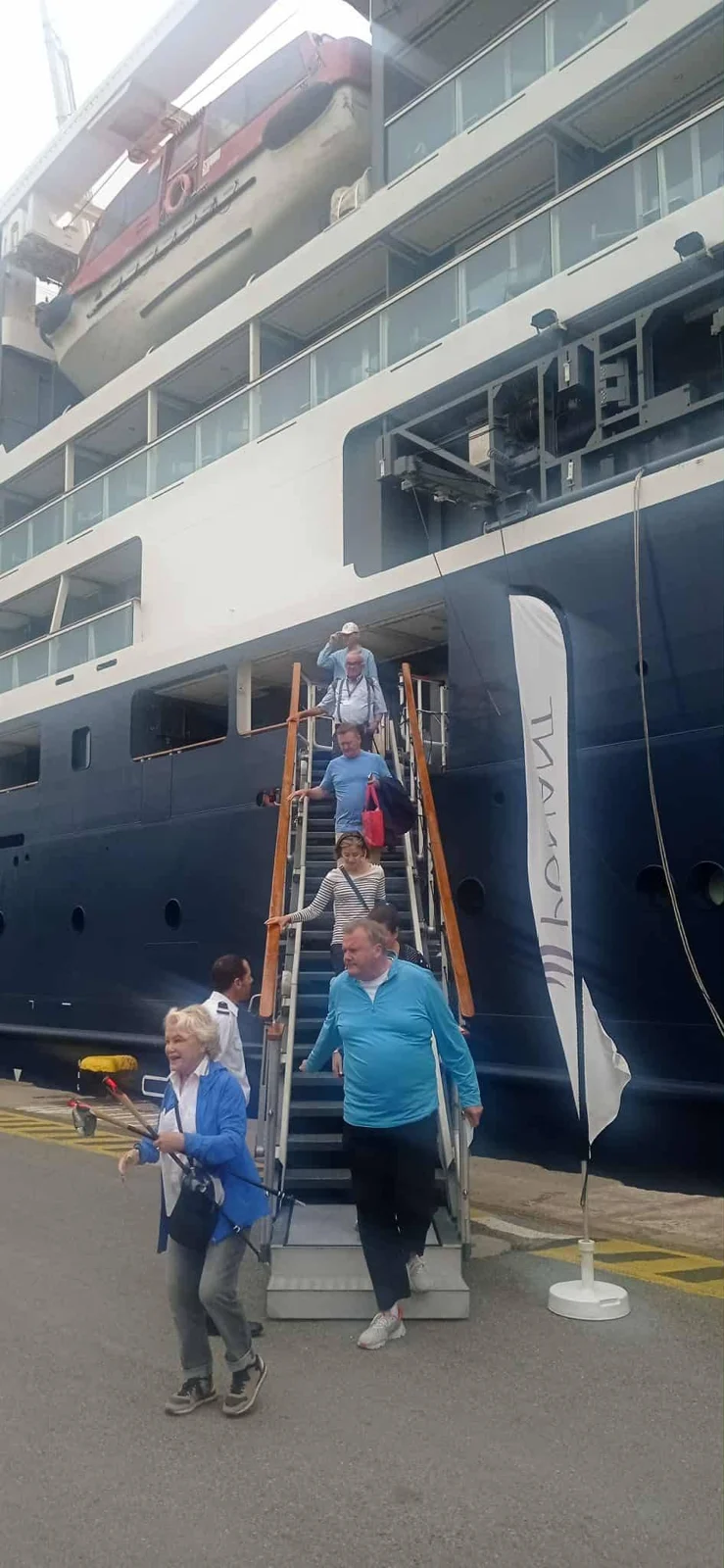 Arrivée du navire PONANT Le Mont d'Urville au port d'Alger