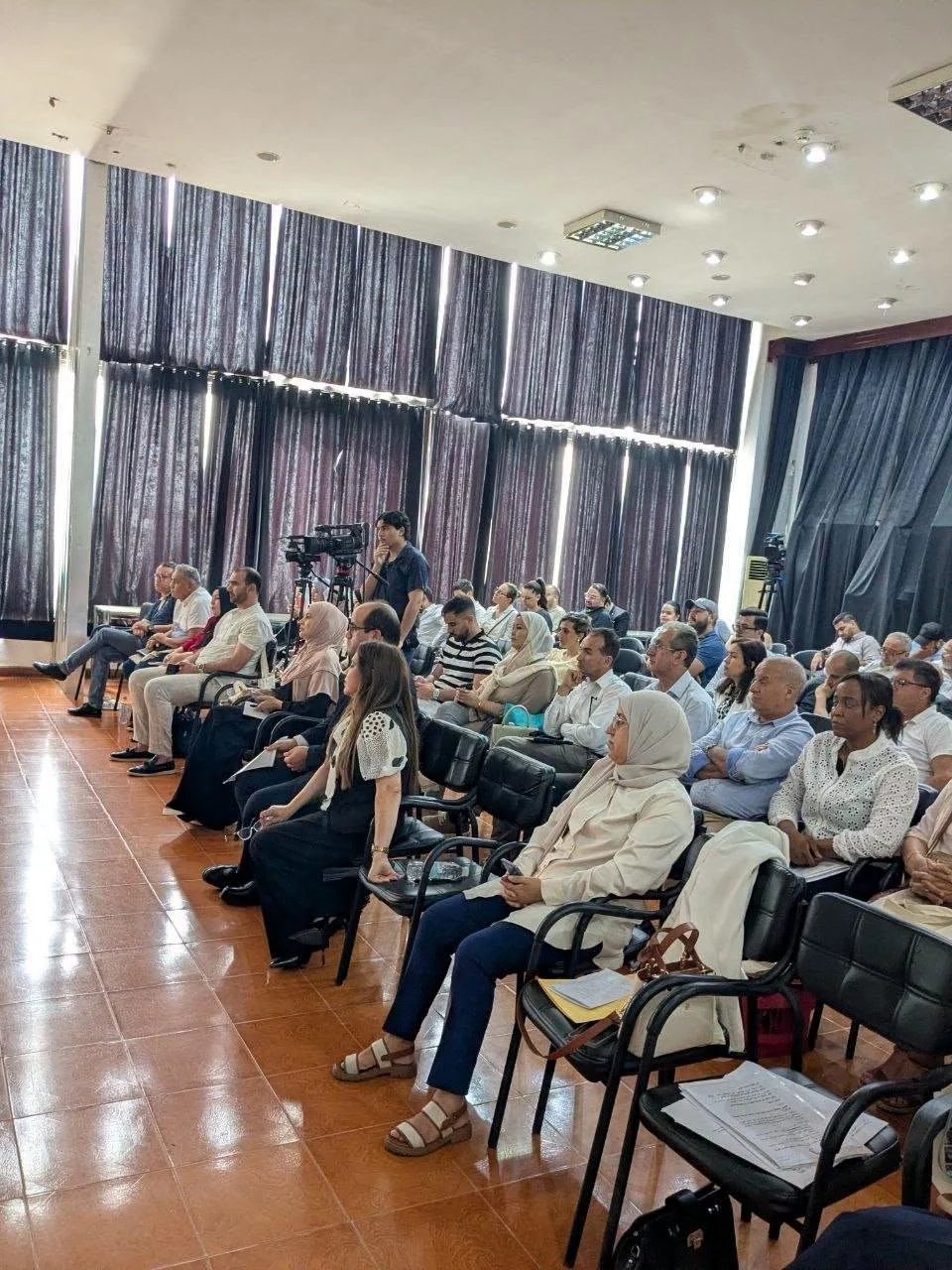 لقاء تحسيسي حول دور وكالات السياحة والأسفار في الترويج للوجهة الجزائرية