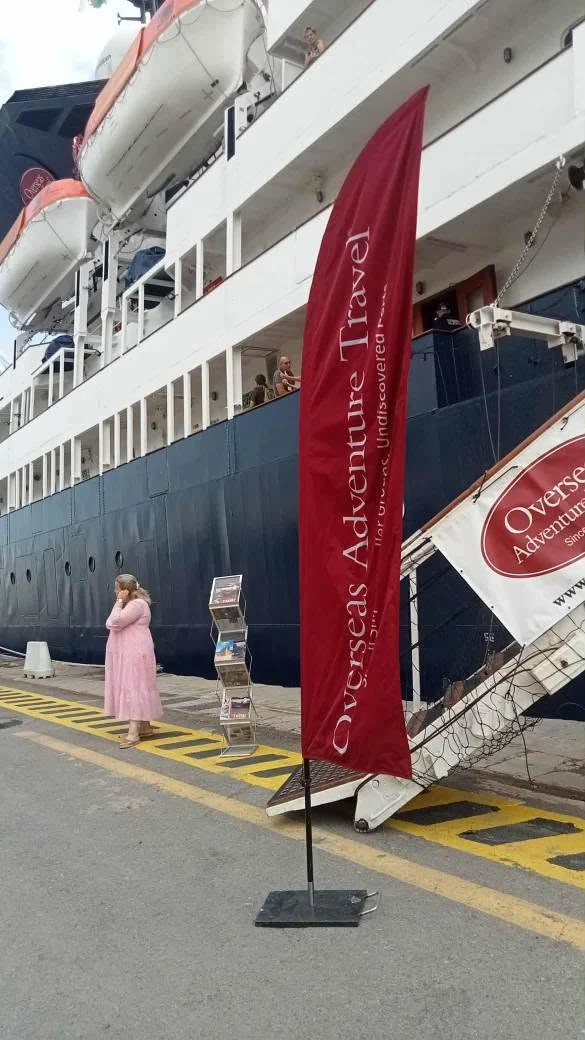 Arrivée d'un bateau touristique au port d'Alger