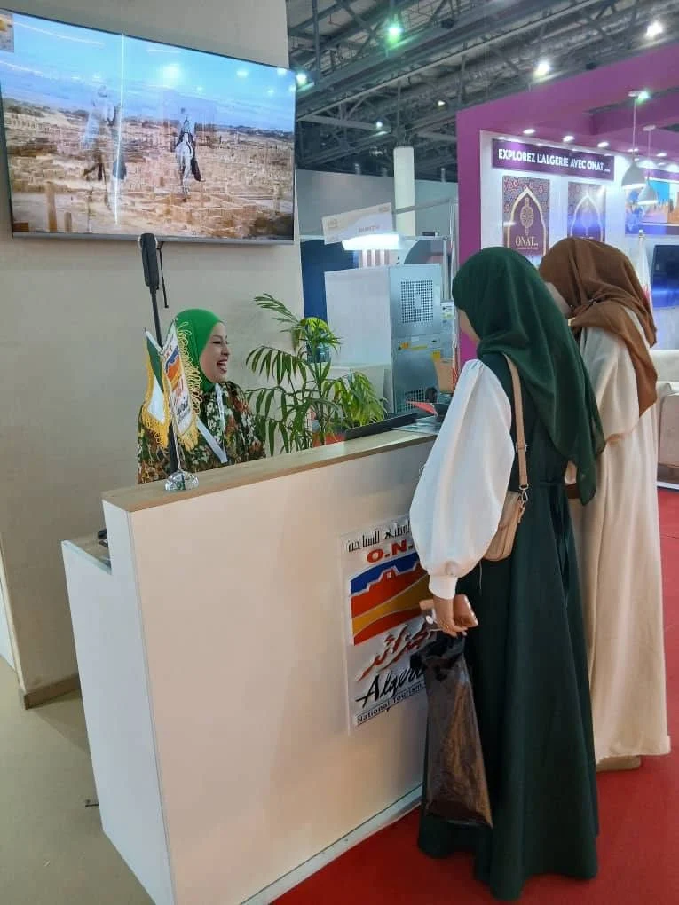 اليوم الثاني من مشاركة الديوان في صالون السياحة بوهران