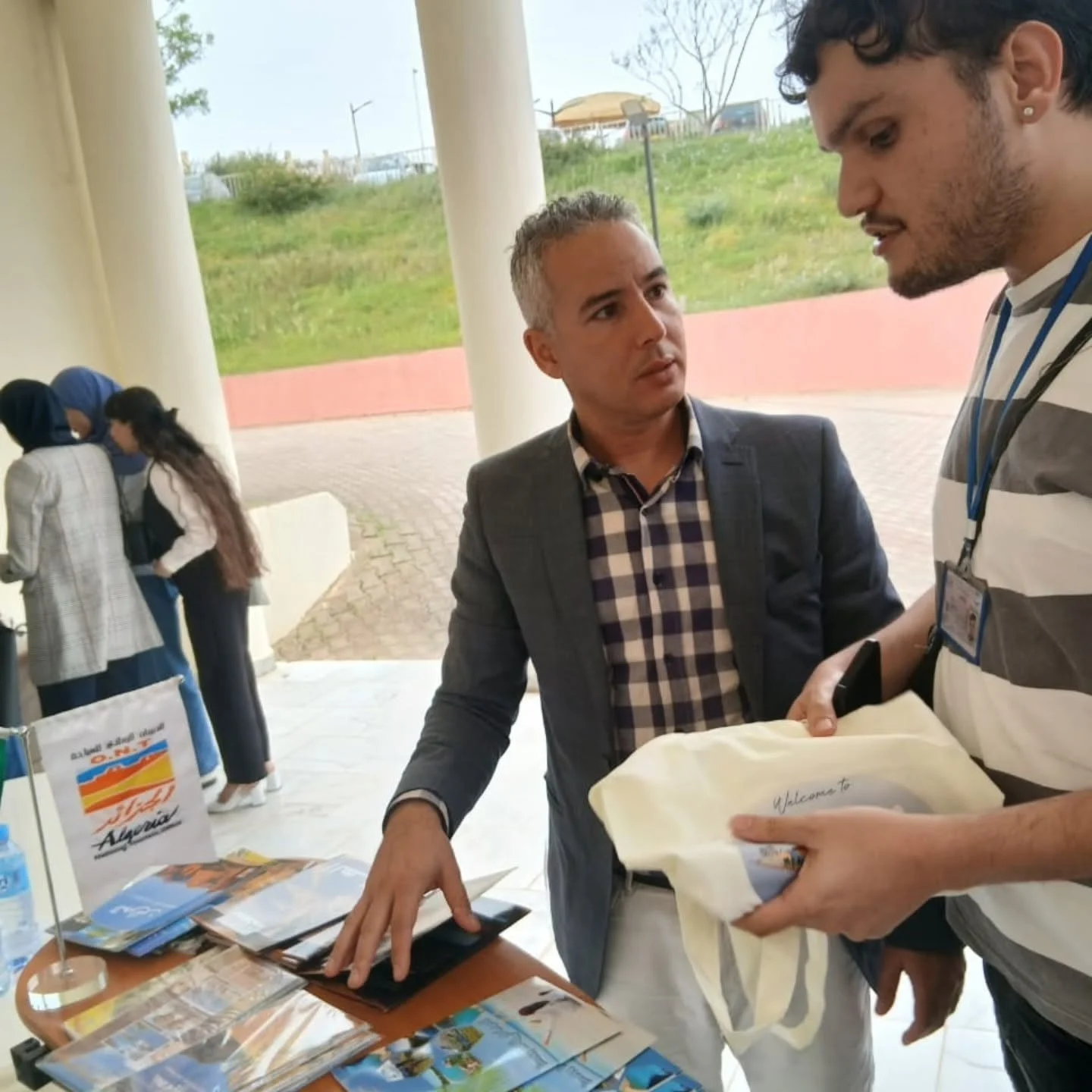مشاركة الديوان في الملتقى الوطني حول السياحة الذكية في الجزائر