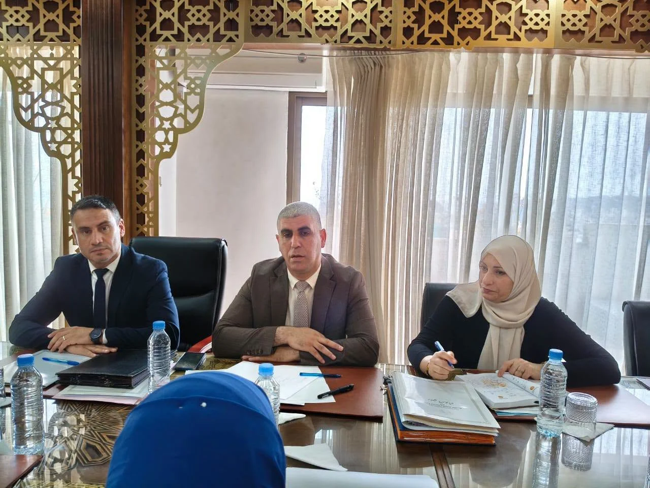 بيان إعلامي لوزارة السياحة بشأن احترام القوانين في المؤسسات الفندقية