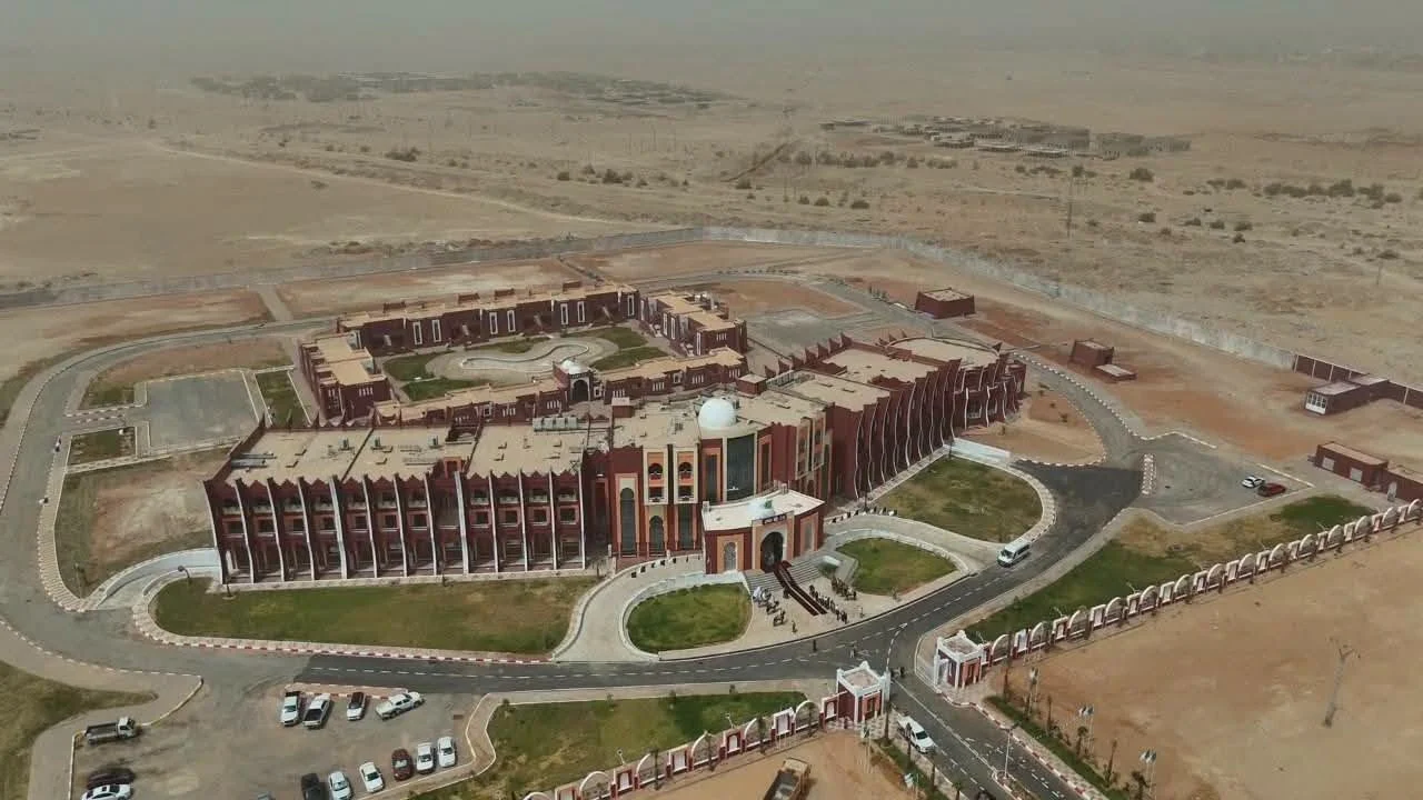 Puesta en marcha del complejo turístico de los pueblos de Adrar