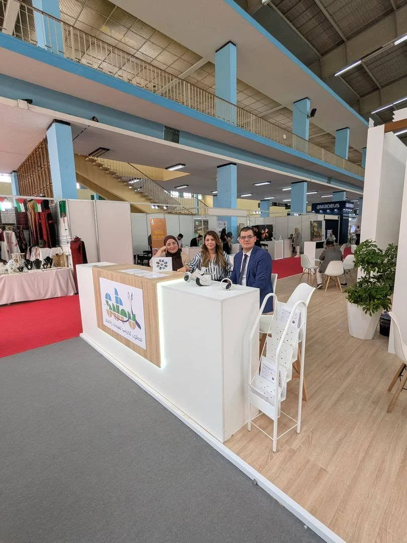 Llegada de los operadores turísticos al salón del Consejo en SITEV 2025