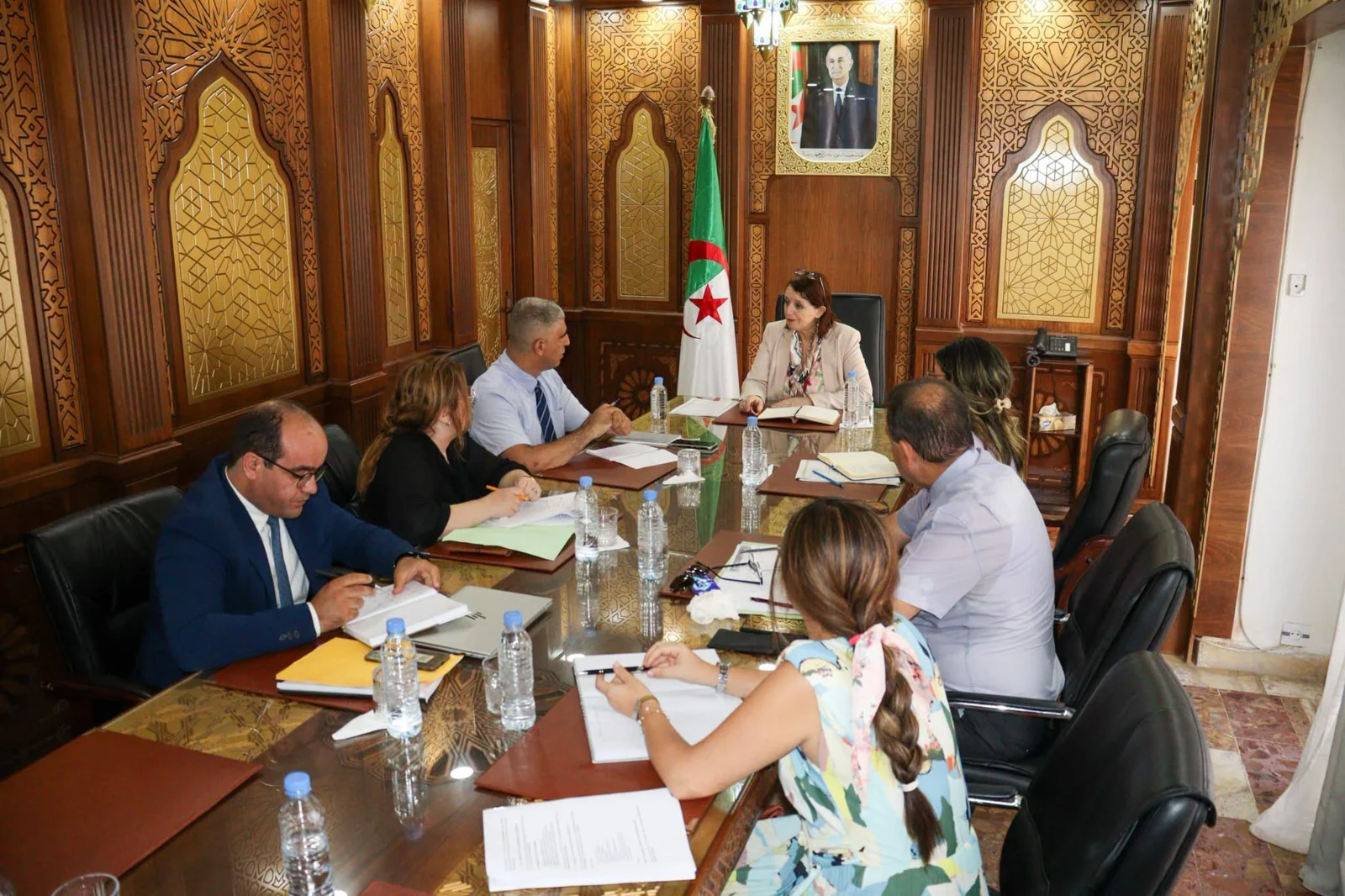 Preparación para el encuentro nacional sobre la turismo hamouni y la actualización de las estaciones terapéuticas en Biskra