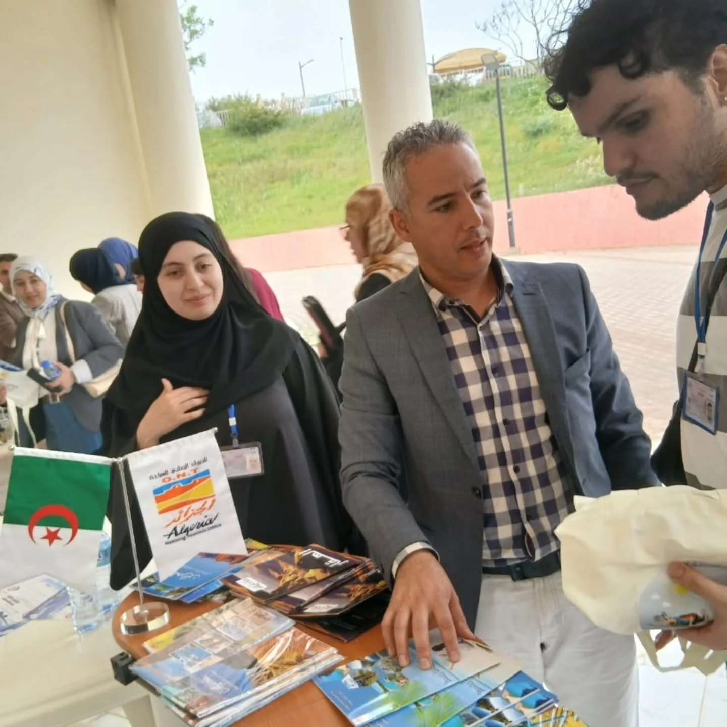 مشاركة الديوان في الملتقى الوطني حول السياحة الذكية في الجزائر