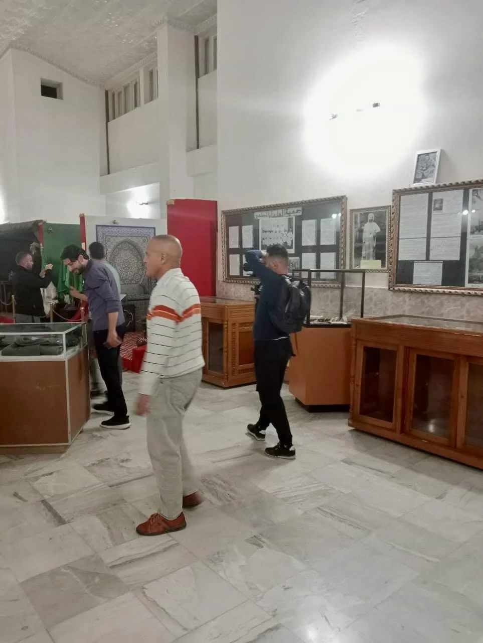 Поездка журналистов в исторические маршруты в Касинте в 1970-х годах после восстания