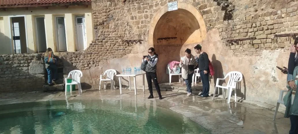Visite d’une délégation diplomatique européenne à la station thermale Hammam Essalihine à Khenchela