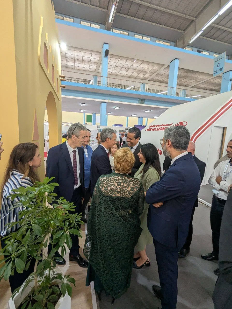 Llegada de los operadores turísticos al salón del Consejo en SITEV 2025