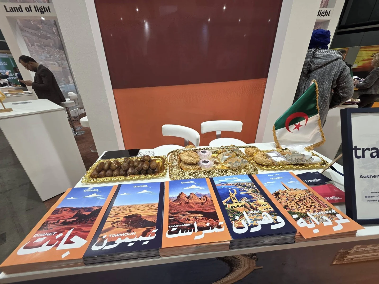 مشاركة سفارة الجزائر بلاهاي في افتتاح معرض أوتريخت للأسفار