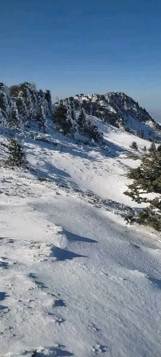 Cumbres de Gherer entre Tizi Ouzou y Bouira bajo la nieve