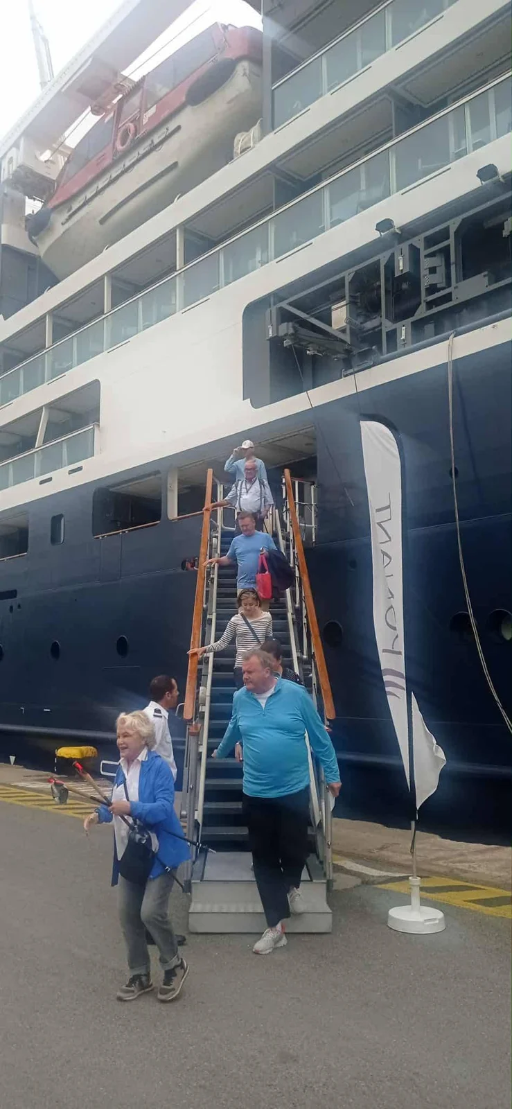Arrivée du navire PONANT Le Mont d'Urville au port d'Alger