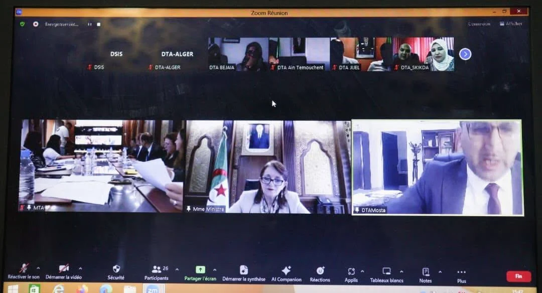 旅游部长与旅游及传统手工业总监举行协调会议