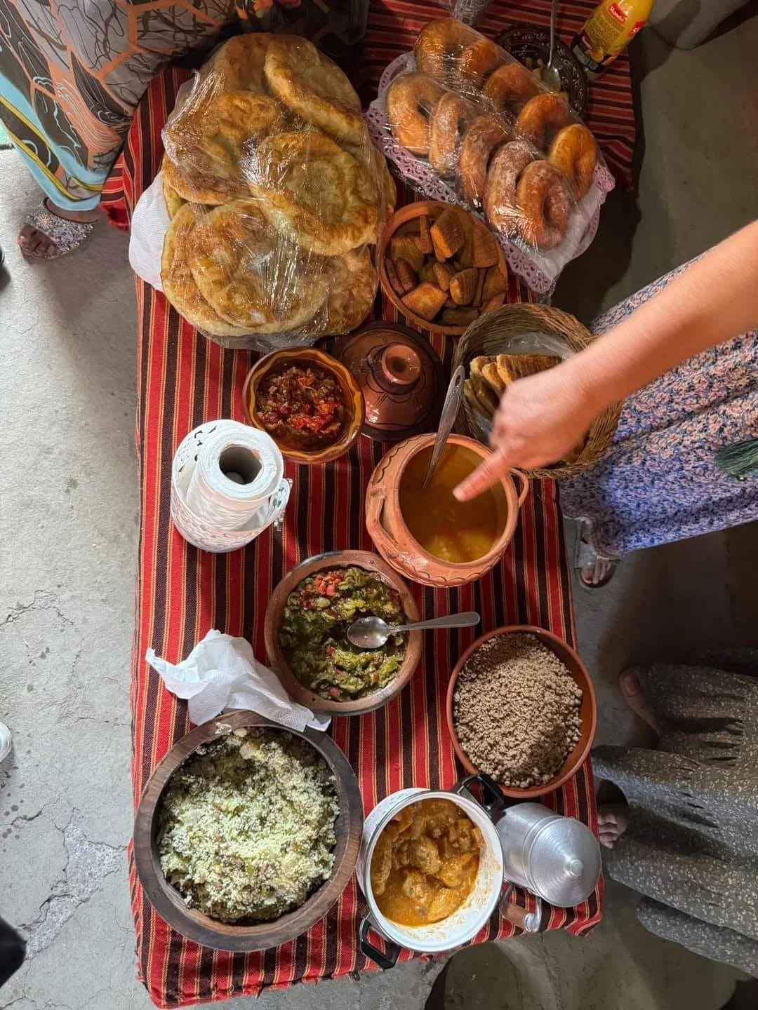 媒体行程圆满结束,艾利和詹特代表团访问蒂齐乌兹