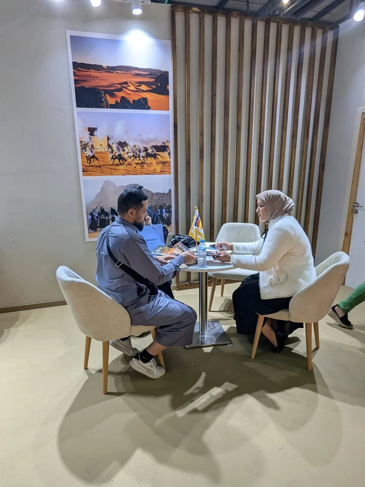 اليوم الثاني من مشاركة الديوان في صالون السياحة بوهران
