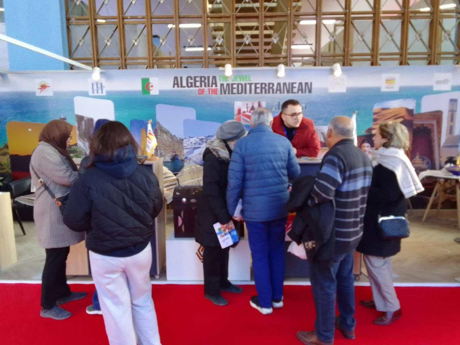 Los dos últimos días de la participación del Diwan en el Museo de Producción Aljerina