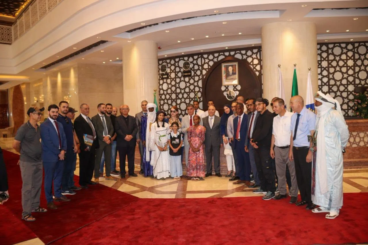 Puesta en marcha del complejo turístico de los pueblos de Adrar