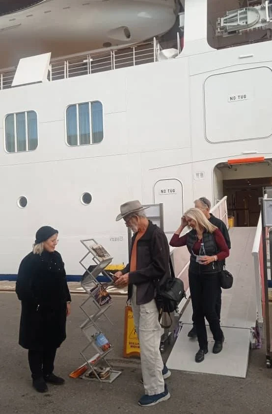 Arrivée du vaisseau touristique Viking Saturn