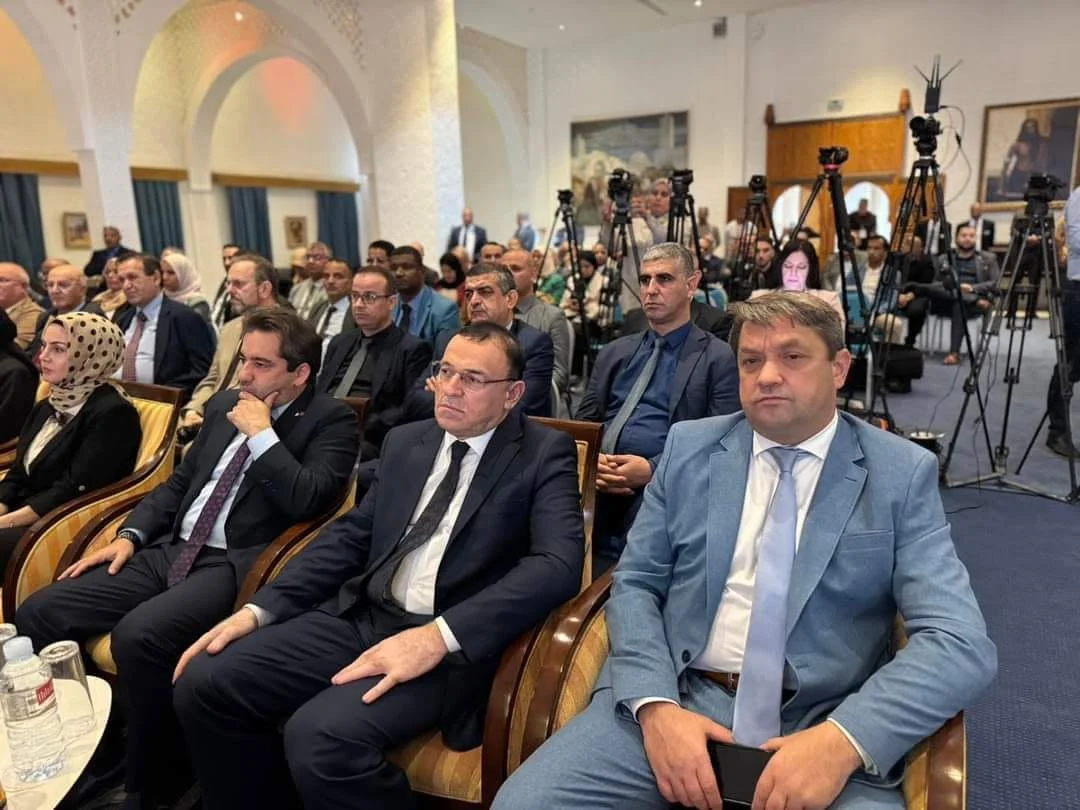 Открытие международного пустынного туристического фестиваля в Вади