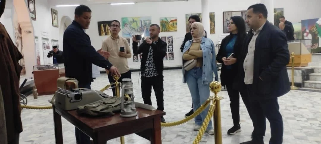 رحلة الإعلاميين إلى المسارات التاريخية بباتنة في سبعينية الثورة