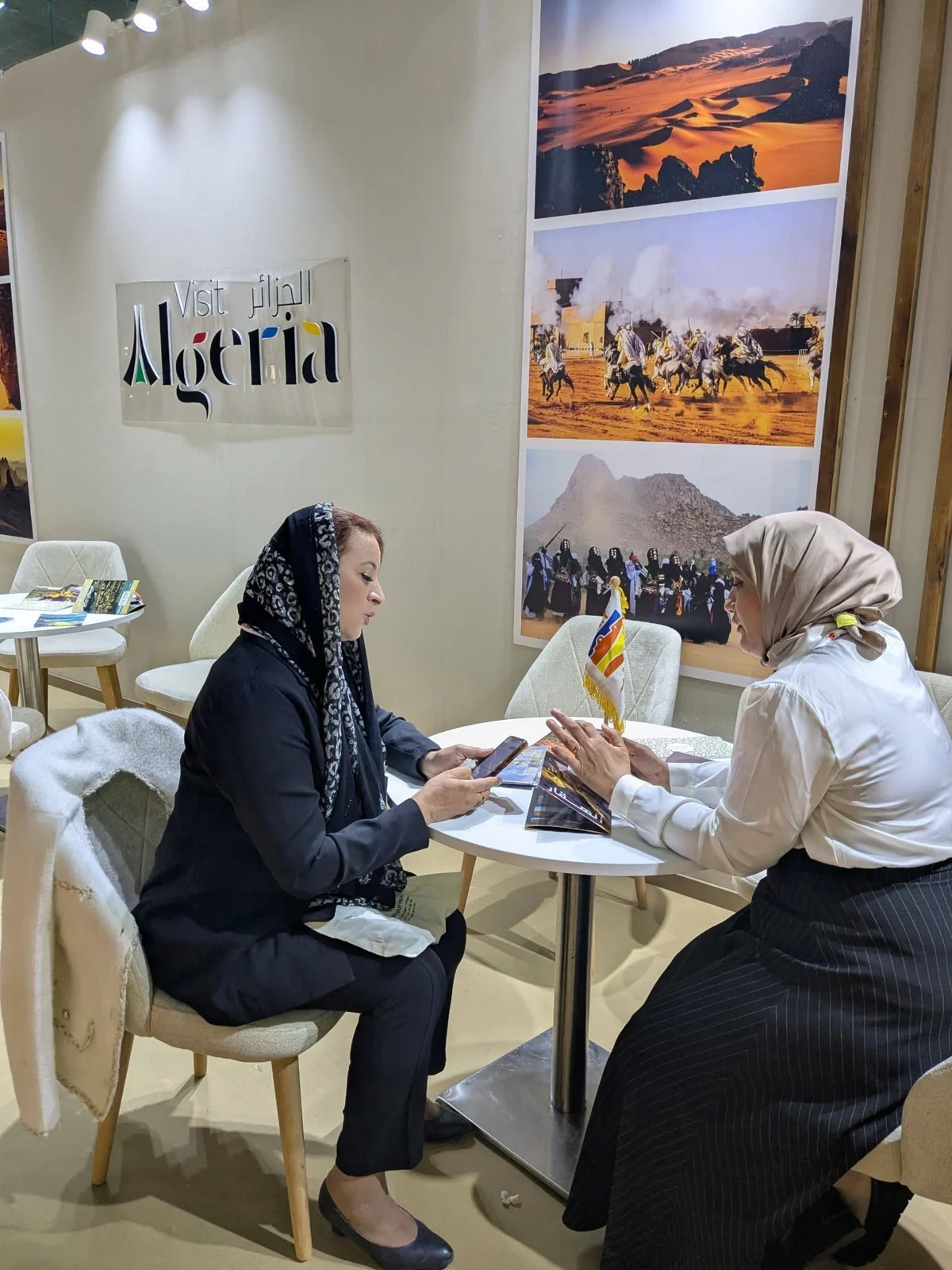 اليوم الثاني من مشاركة الديوان في صالون السياحة بوهران