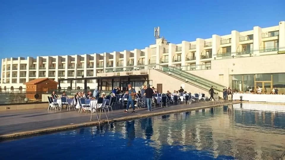 استقبال أفراد الجالية المشاركين في القافلة السياحية العلاجية