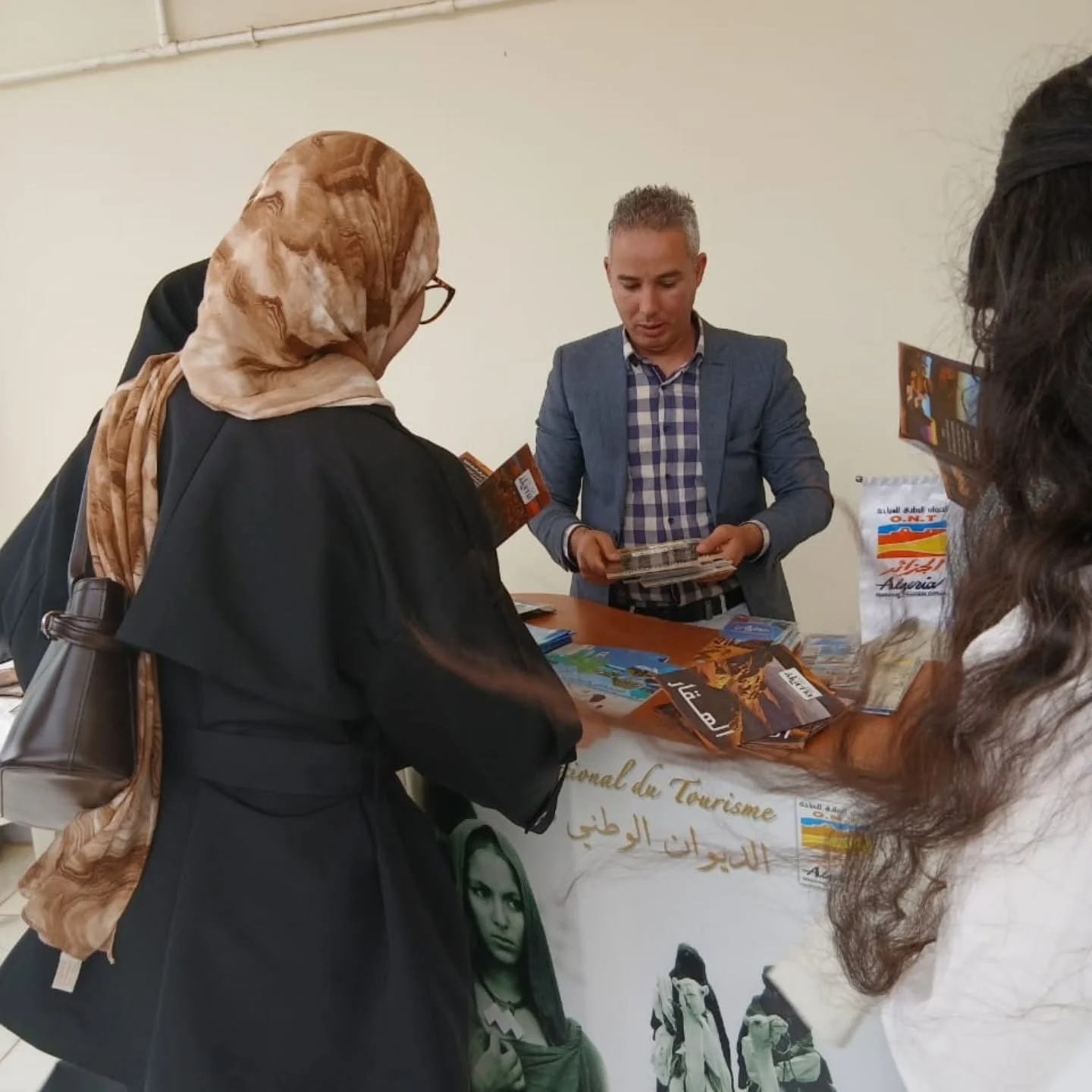 مشاركة الديوان في الملتقى الوطني حول السياحة الذكية في الجزائر