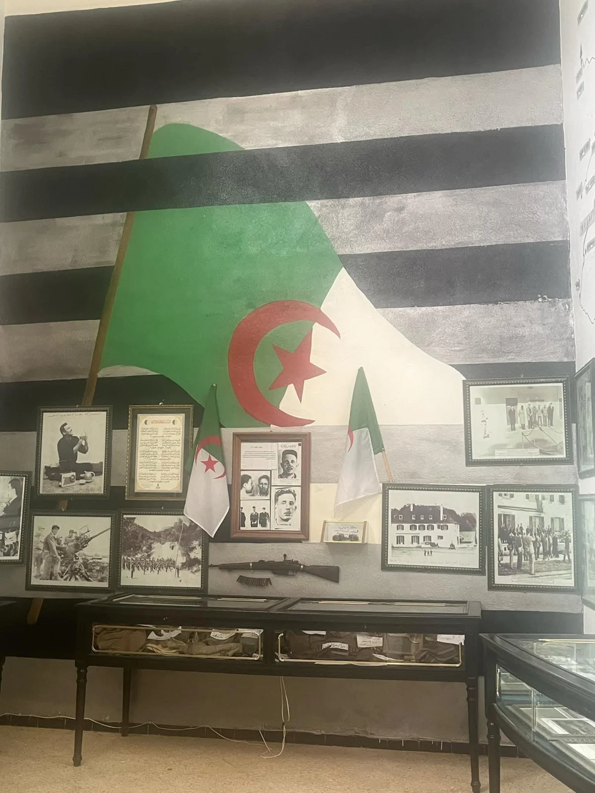 رحلة الإعلاميين إلى المسارات التاريخية بباتنة في سبعينية الثورة