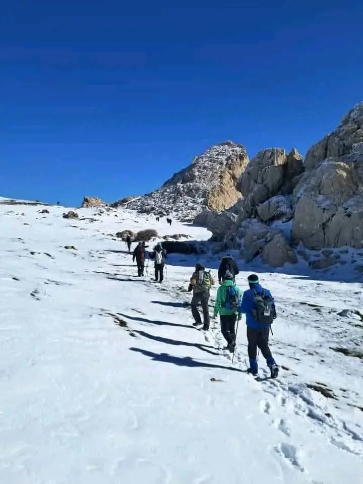Cumbres de Gherer entre Tizi Ouzou y Bouira bajo la nieve
