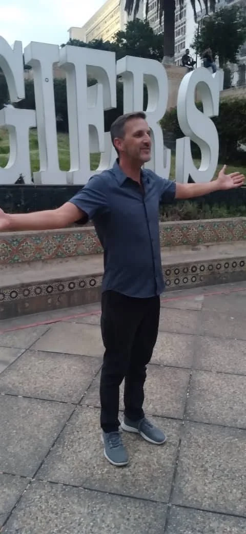 继续接待美国记者团对阿尔及利亚的访问
